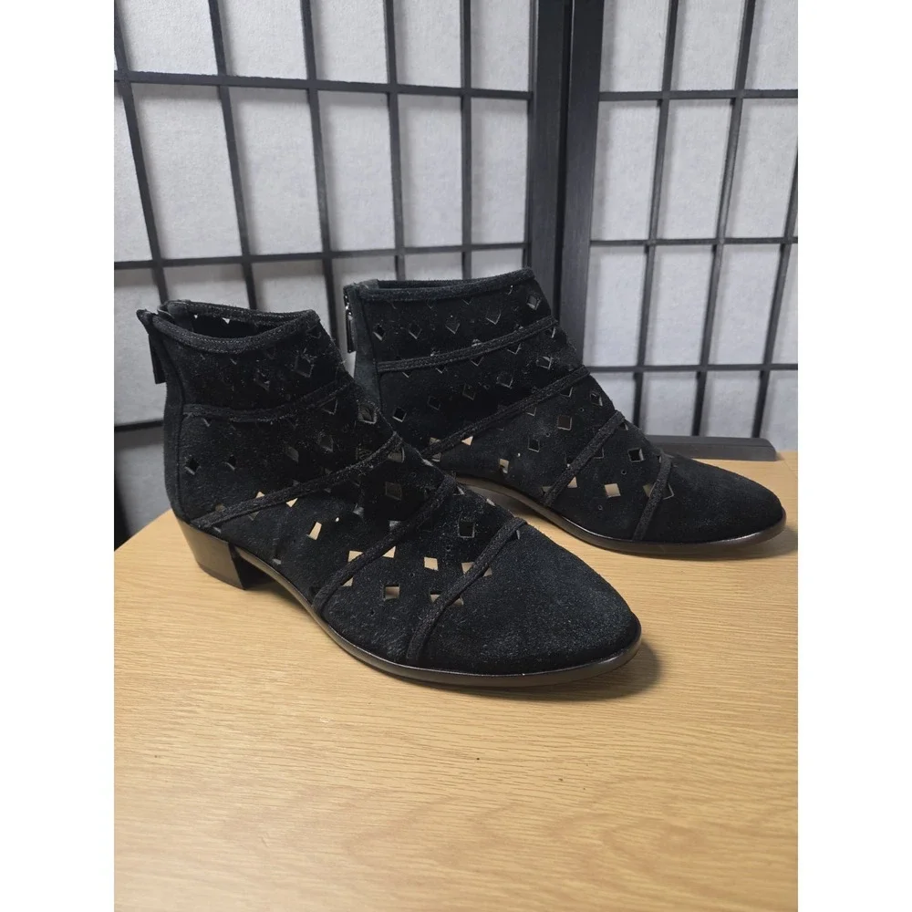Michael Kors Uma Perforated Suede Booties Boho Western Hippie‎ Size 6